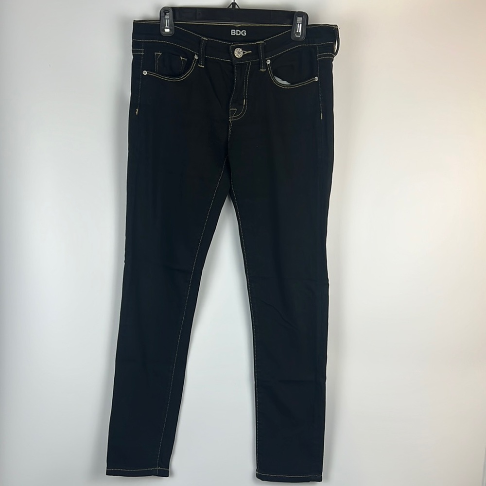 BDG Mid Rise Twig Ankle Jeans Sz: 28W x29L